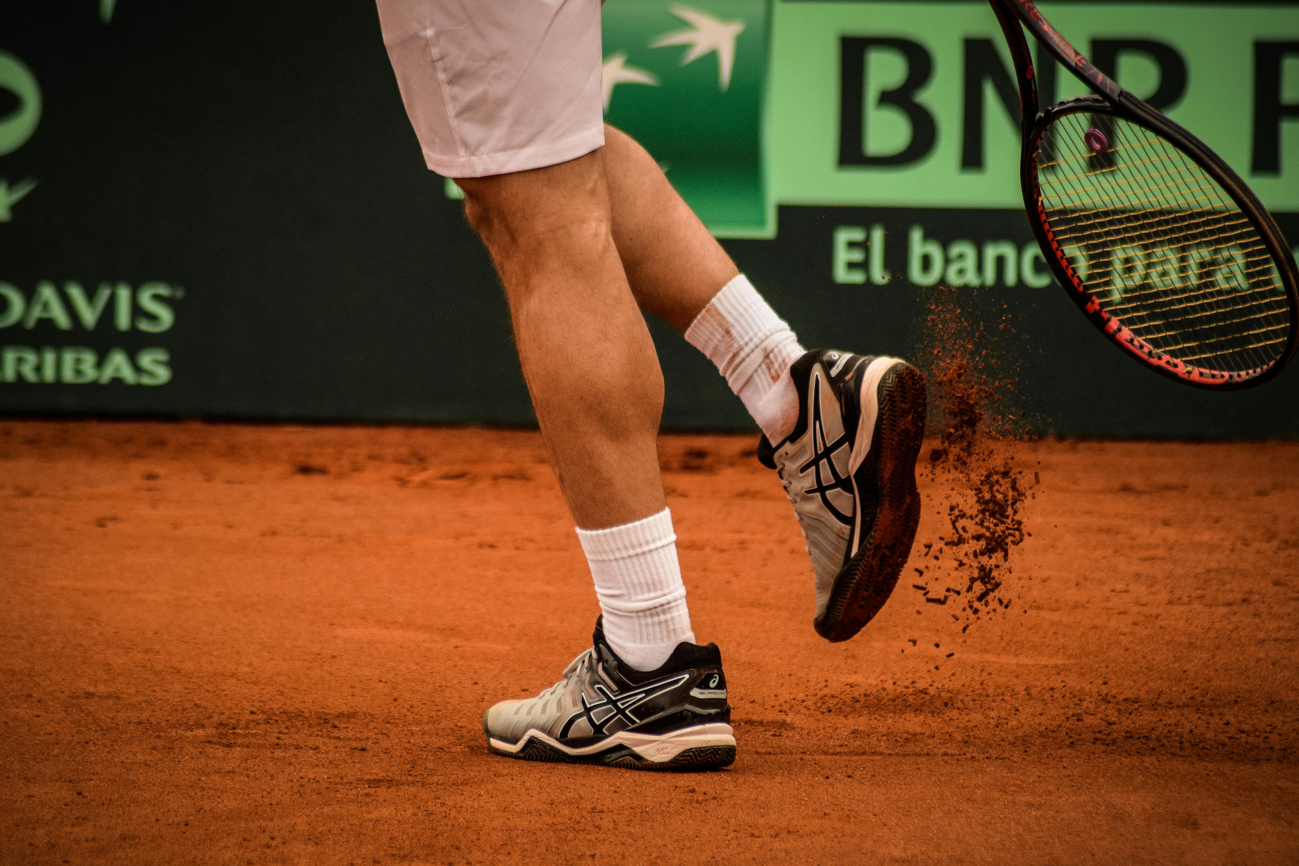 What Type of Shoes Are Best for Tennis?
